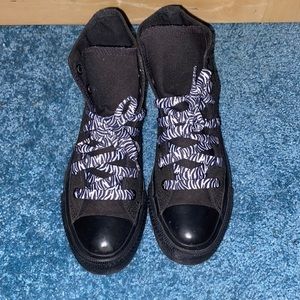 Women Size 6 Allstar Canvas Converses Great Condition Zebra Laces